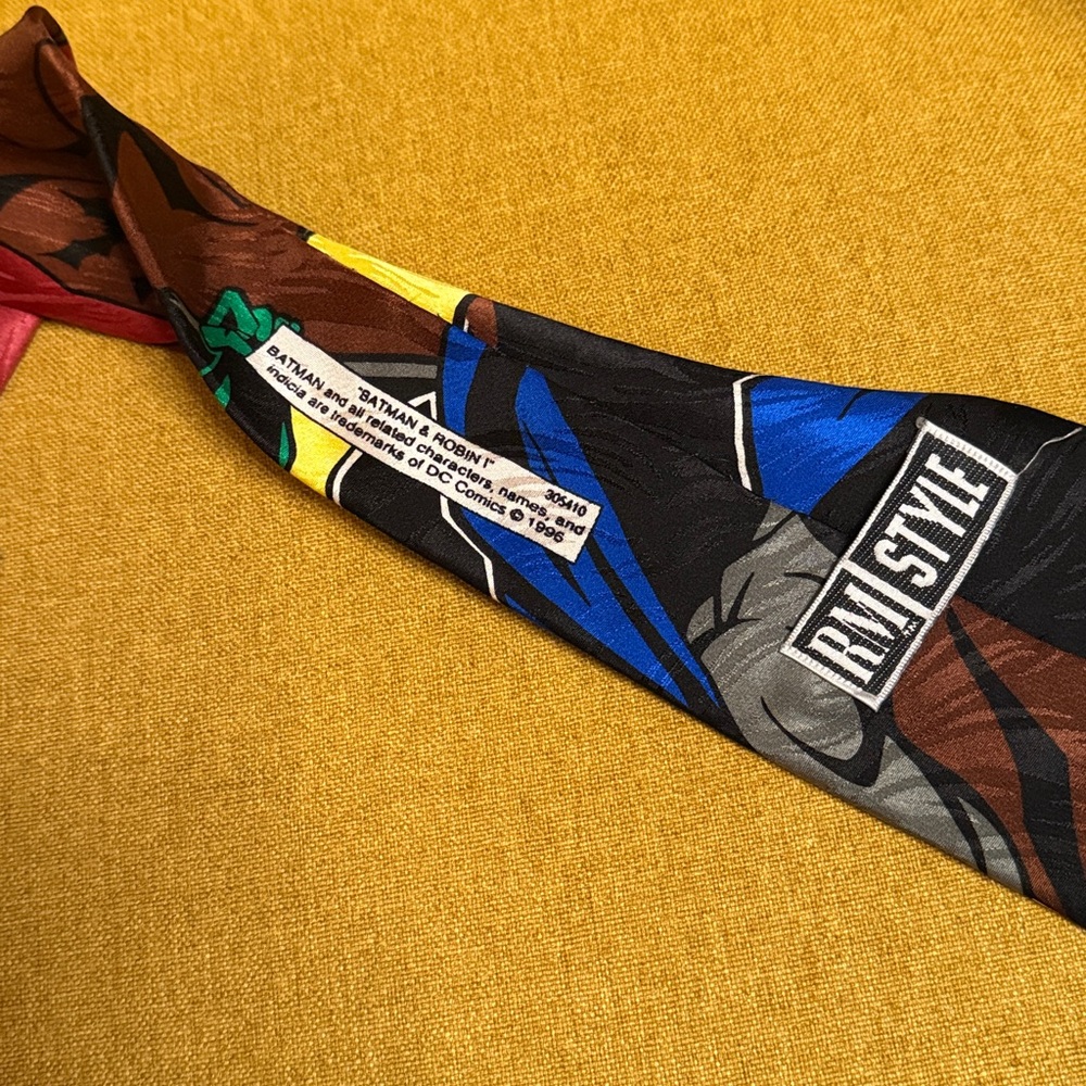 Batman Colorful Graphic 100% Silk Tie

[S] - Picture 2 of 3